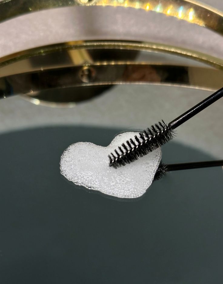 Brush & Puff